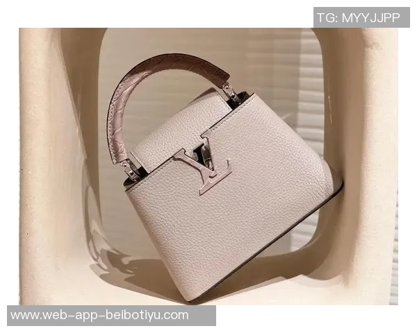 科曼告别拜仁送前队友奢华LV包包引发热议 科曼告别拜仁送前队友奢华LV包包引发热议