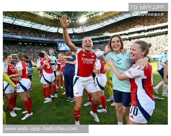 女足欧冠首轮精彩纷呈巴萨大胜拜仁皇马轻取罗马阿森纳遭里昂逆转 女足欧冠首轮精彩纷呈巴萨大胜拜仁皇马轻取罗马阿森纳遭里昂逆转